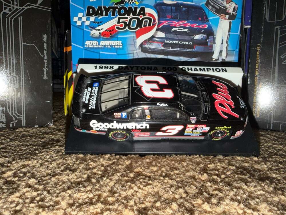 Dale Earnhardt #3 Goodwrench 1998 Daytona 500 Champion 1:32 Scale Diecast Monte - Picture 3 of 6